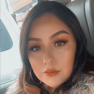 Meet your Posher, Mayra